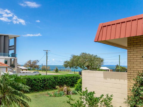 Beachfront Apt With Private Pool - Tweed Heads Accommodation 3