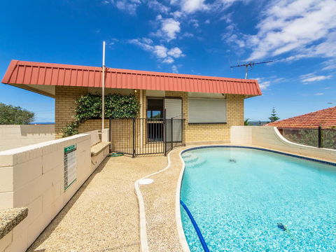 Beachfront Apt With Private Pool - Tweed Heads Accommodation 2