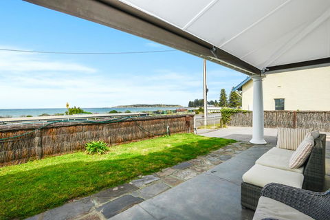 Beachfront Buena Vista - PetFriendly - Tweed Heads Accommodation 0