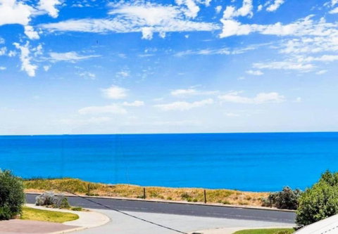 Relaxing Getaway Beachfront Access Multi Family Pets Mandurah - Tweed Heads Accommodation 2