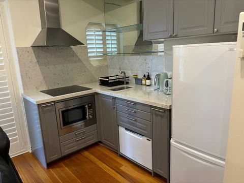 Regents Gate East Melbourne - Tweed Heads Accommodation 3