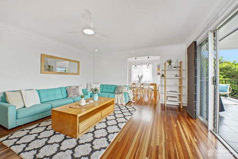 RELAX @48 CLOSE TO BEACH Sleeps 7 - Tweed Heads Accommodation 2
