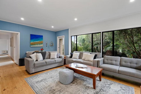 Relaxed Family Beach House - No Linen Included - Tweed Heads Accommodation 1