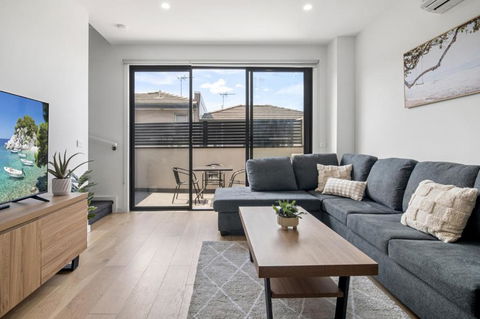 Relaxing Family Townhouse Near Melbournes CBD - Tweed Heads Accommodation 0