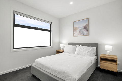 Relaxing Family Townhouse Near Melbournes CBD - Tweed Heads Accommodation 1