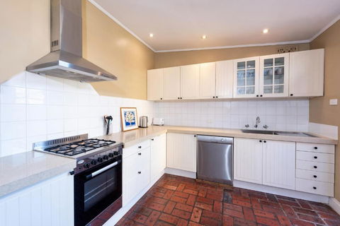 Renovated 2B 1B Victorian House In Princes Hill - Tweed Heads Accommodation 3
