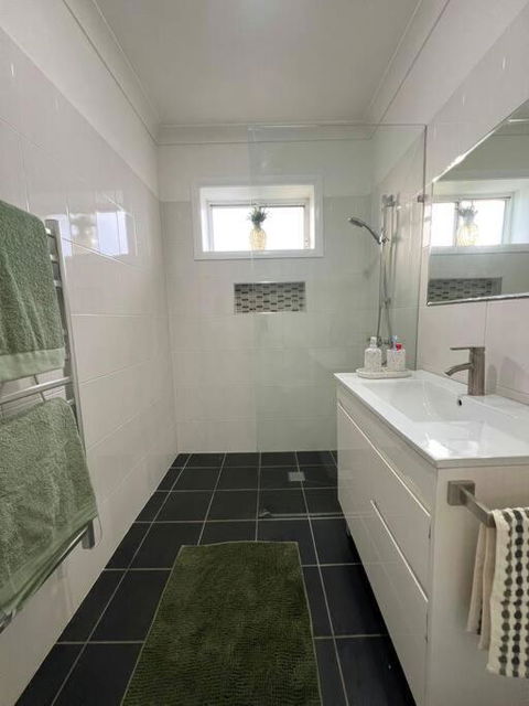 Renovated 3 Bedroom House - Tweed Heads Accommodation 2
