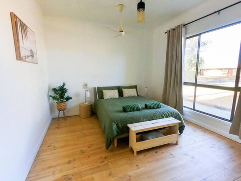 Renovated 3BD With Pool And Spa Bath - Tweed Heads Accommodation 3