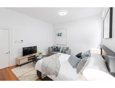 Renovated Studio In Bohemian Area Close To City - Tweed Heads Accommodation 1