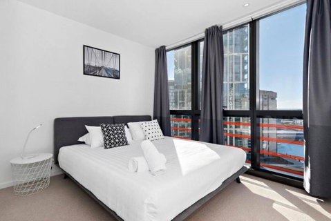Resort-style Docklands Riverview Stay With Parking - Tweed Heads Accommodation 1