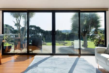 Retreat By The River - Views Wi-fi & Parking - Tweed Heads Accommodation 3
