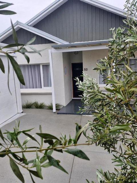 Retreat - Tweed Heads Accommodation 0