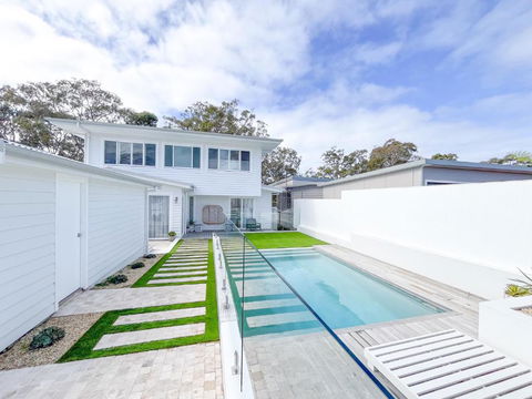 Riva House - Tweed Heads Accommodation 0