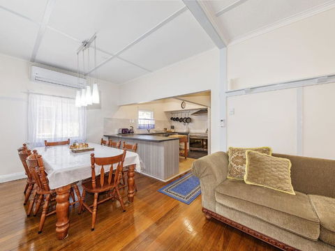 River View Cottage - Tweed Heads Accommodation 3
