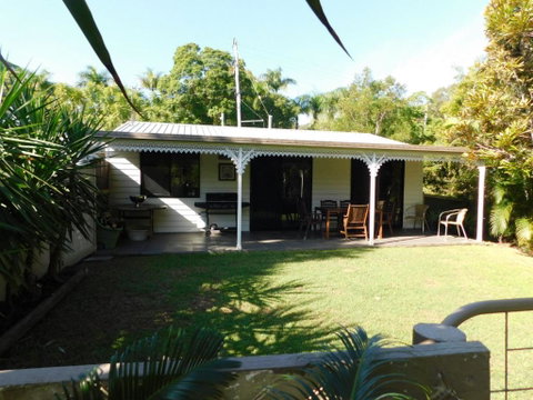 Riverbend Cottage Cabin - Little Heaven - Tweed Heads Accommodation 2