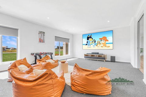 Riverside Meadows - Tweed Heads Accommodation 1