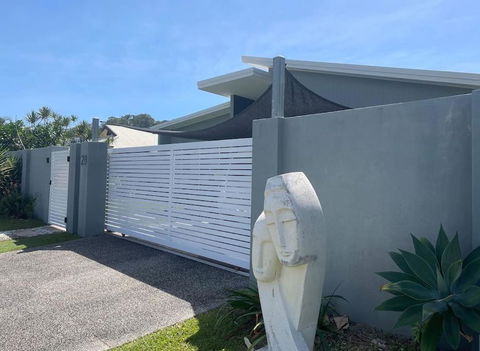 Relax At Trinity Beach Getaway, Blue Lagoon, Trinity Beach - Tweed Heads Accommodation 1
