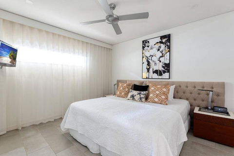 Rose At Temple Palm Cove - A Poolside Paradise - Tweed Heads Accommodation 3