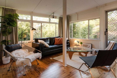 Romantic Garden Cottage With Home Cinema - Tweed Heads Accommodation 3