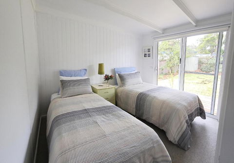 Saltbush - Ideally Located And Modernised MCM Beach House - Tweed Heads Accommodation 1