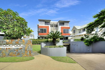 Rockpool No 4 Beachfront Unit with Tweed Heads Accommodation