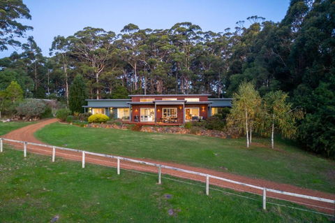 Roo Corner I Private Properties - Tweed Heads Accommodation 0