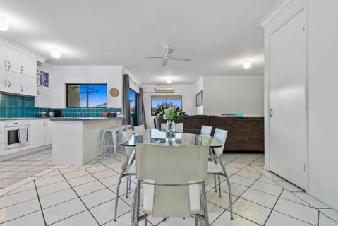 Rooftop Island Sunsets - Tweed Heads Accommodation 3