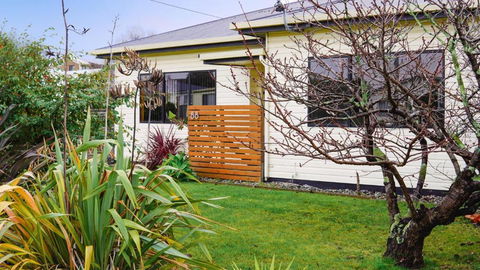 Room @ 88 - Tweed Heads Accommodation 0