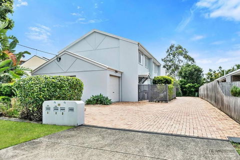 Rosella Rise! - Tweed Heads Accommodation 2