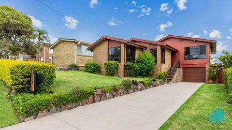 Rosies Retreat - 300m To The Sandy Shores Of Caves Beach - Tweed Heads Accommodation 3