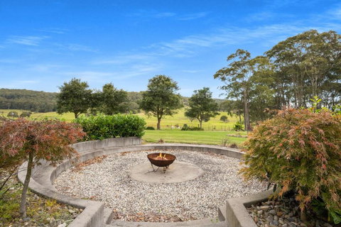 Roxy - A Secluded Luxury Estate Near Berry, Where Serenity Meets Family Comfort - Tweed Heads Accommodation 3