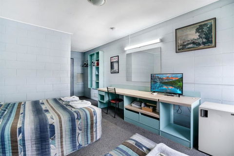 Royal Hotel - Tweed Heads Accommodation 0