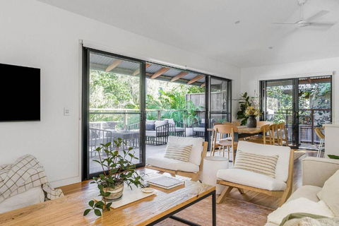 Rubber Soul - Tweed Heads Accommodation 2