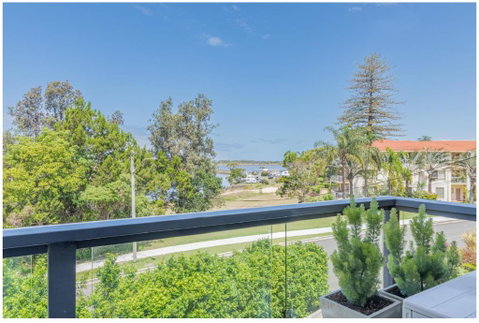 Salt & Sand Getaway - Tweed Heads Accommodation 0