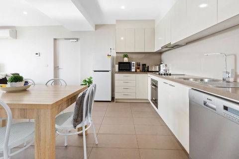 Salt Five Apartment Sorrento - Main Street Location - Tweed Heads Accommodation 3