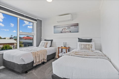 SALTAIR Beach House Right In Town - Tweed Heads Accommodation 2