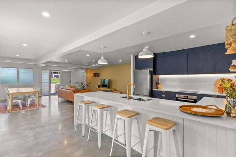 Salty Crab Bungalow - Tweed Heads Accommodation 0