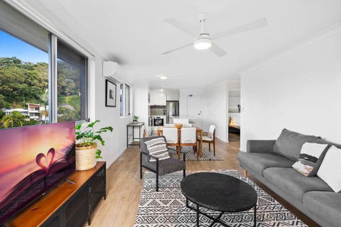 Salty Sea Breeze Apartment 500m To Waters Edge - Tweed Heads Accommodation 0