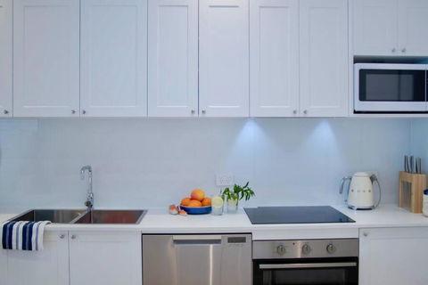 SALTY SNOOZE - Your Coastal Holiday House - Tweed Heads Accommodation 3