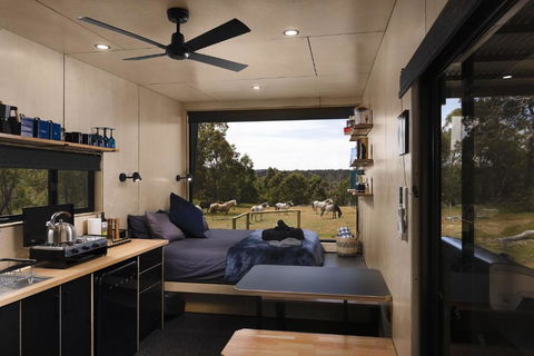 Sam The Tiny Cabin In Serpentine - Tweed Heads Accommodation 2