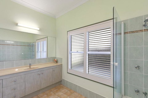 Samarinda Green - Tweed Heads Accommodation 1