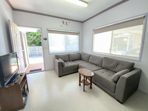 San Marco Villa 4 - Burrum Heads- Beachfront- 2BR - Pool- Aircon - Tweed Heads Accommodation 2