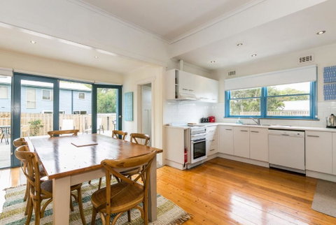 Sand Surf And Sunshine - Tweed Heads Accommodation 1