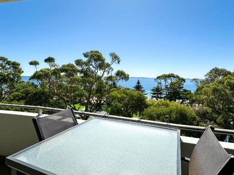 Rockingham Waterfront At Nautilus - Tweed Heads Accommodation 3