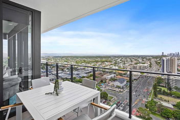 Sandbar 124 - Hosted By Burleigh Letting with Tweed Heads Accommodation