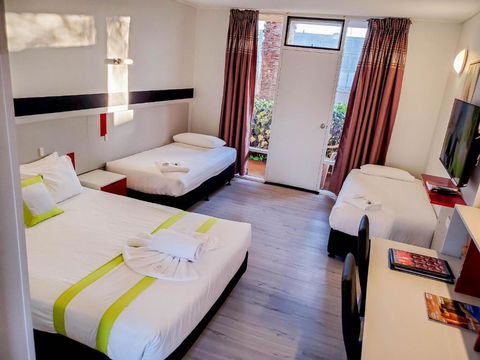 Sandors Motor Inn - Tweed Heads Accommodation 2