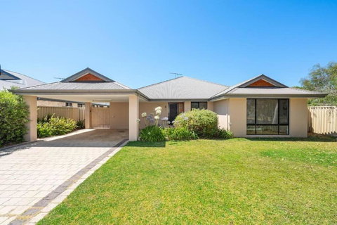 Sandpiper House - Family & Pet Friendly - Tweed Heads Accommodation 0
