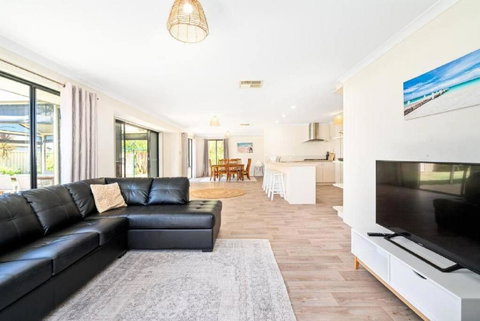 Sandpiper House - Family & Pet Friendly - Tweed Heads Accommodation 2