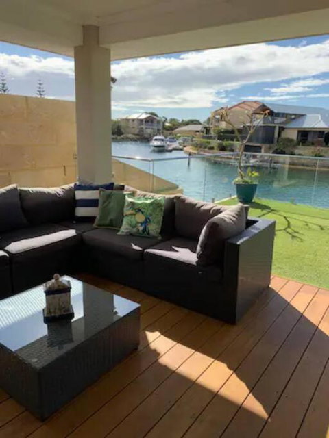 Sandpiper Island Tranquil Waterfront Views & Jetty - Tweed Heads Accommodation 2