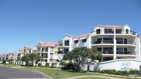 Sands 16, 20 - 22 Pacific Parade - Tweed Heads Accommodation 0